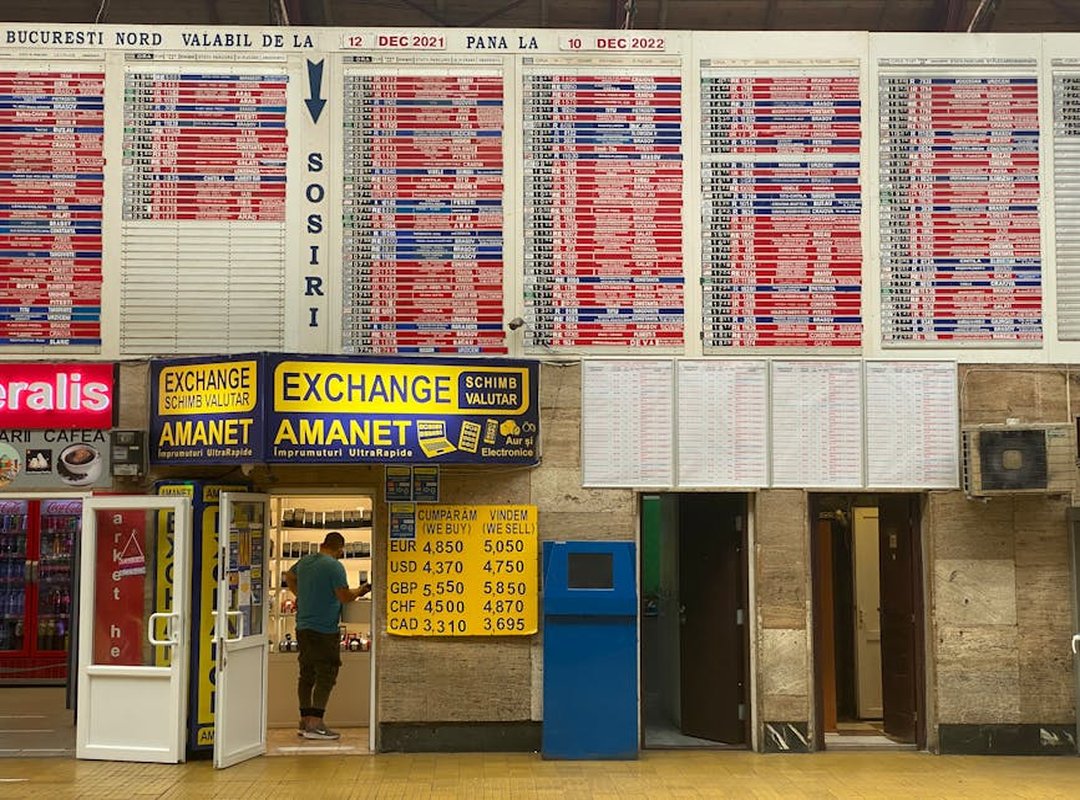 Where to Exchange Your Currency for the Best Value