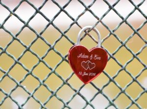 padre adams kotas murio